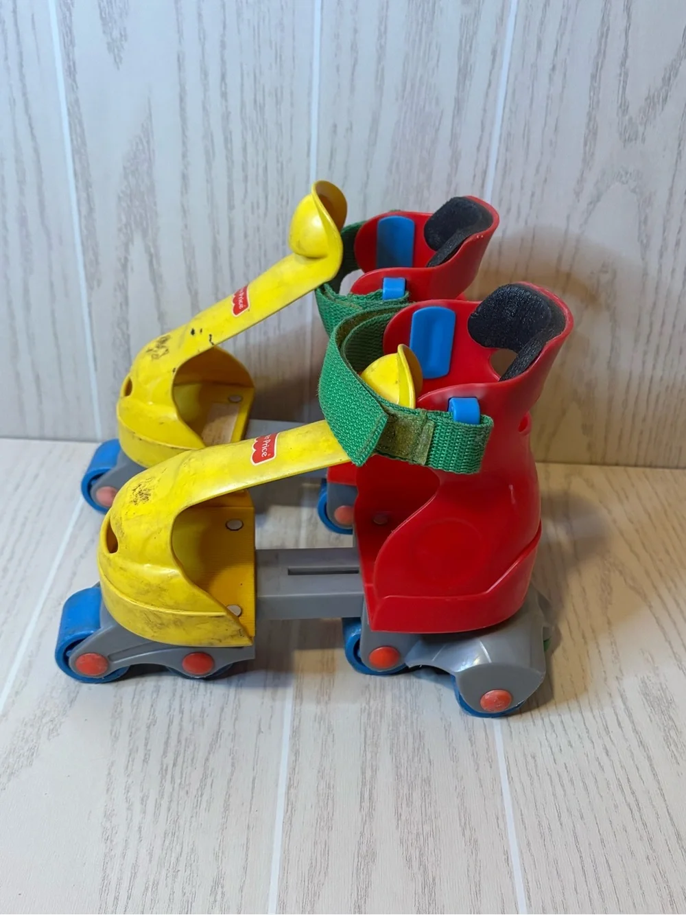 Vintage 1984 Fisher Price 1-2-3 Grow With Me Roller Skates Blades Adjustable